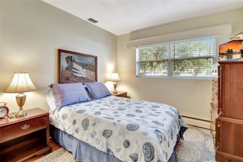 Casa en venta en DeLand, Florida, 4 dormitorios, 183.39 m2 № 887028 - foto 2