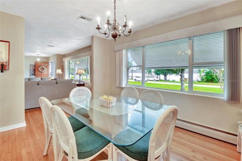 Casa en venta en DeLand, Florida, 4 dormitorios, 183.39 m2 № 887028 - foto 17