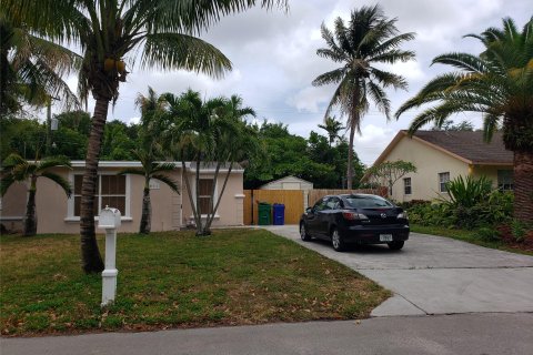 House in Miramar, Florida 3 bedrooms, 114.46 sq.m. № 1152231 - photo 11