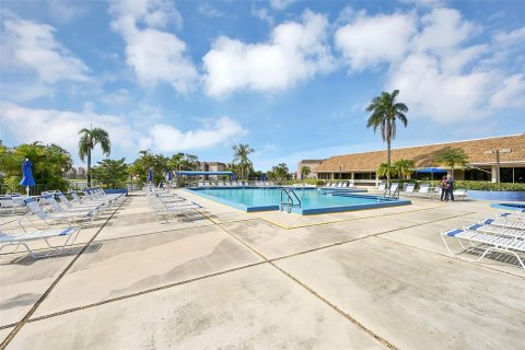 Copropriété à vendre à Sunrise, Floride: 2 chambres, 104.98 m2 № 1152232 - photo 7