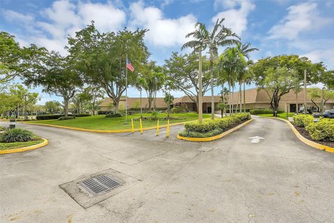 Copropriété à vendre à Sunrise, Floride: 2 chambres, 104.98 m2 № 1152232 - photo 19