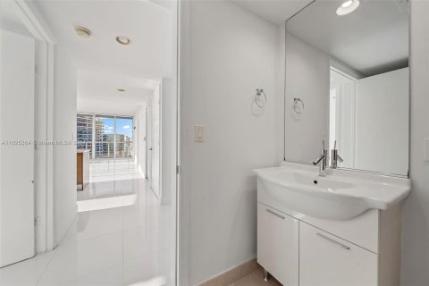 Copropriété à vendre à Miami, Floride: 2 chambres, 108.51 m2 № 1272154 - photo 29