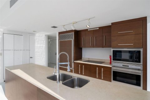 Condo in Miami, Florida, 2 bedrooms  № 1272154 - photo 6