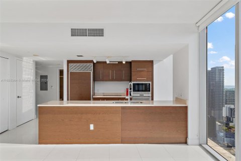 Condo in Miami, Florida, 2 bedrooms  № 1272154 - photo 5