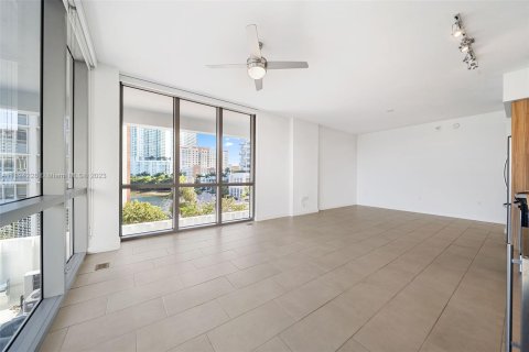 Apartment in Miami, Florida 2 bedrooms, 100.15 sq.m. № 522730 - photo 6