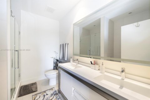 Condo in Sunrise, Florida, 2 bedrooms  № 1206086 - photo 19