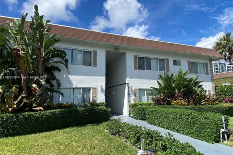 Condominio en venta en Pompano Beach, Florida, 2 dormitorios, 87.24 m2 № 1154935 - foto 3