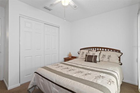 Condo in Zephyrhills, Florida, 2 bedrooms  № 1442703 - photo 30