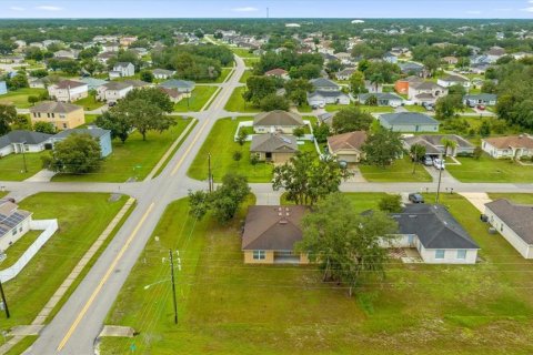 Villa ou maison à vendre à Kissimmee, Floride: 3 chambres, 144.28 m2 № 1309114 - photo 18