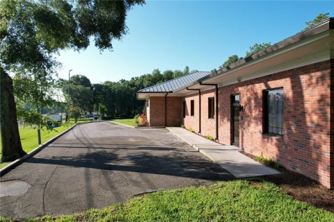 Commercial property in DeLand, Florida 405.89 sq.m. № 1211780 - photo 7