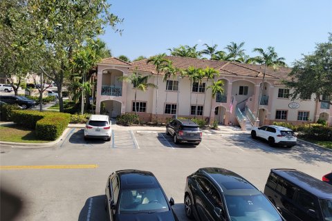 Condominio en venta en Pembroke Pines, Florida, 3 dormitorios, 93.74 m2 № 1182372 - foto 14