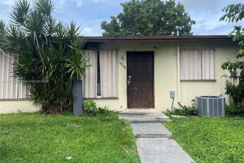 Townhouse in Homestead, Florida 2 bedrooms, 111.48 sq.m. № 1378816 - photo 1