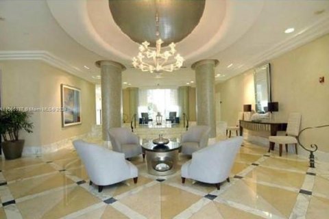 Condo in Miami Beach, Florida, 1 bedroom  № 1378817 - photo 1