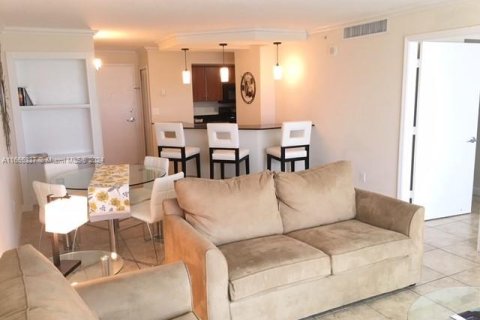 Condo in Miami Beach, Florida, 1 bedroom  № 1378817 - photo 7