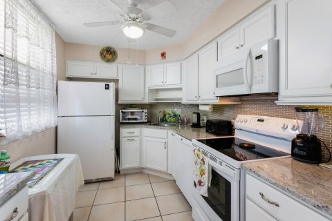 Condo in North Palm Beach, Florida, 2 bedrooms  № 741924 - photo 5