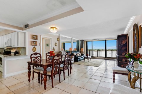 Condo in North Palm Beach, Florida, 2 bedrooms  № 741924 - photo 13