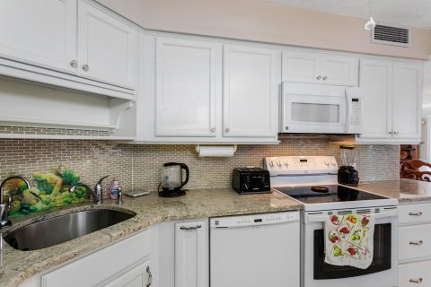 Condo in North Palm Beach, Florida, 2 bedrooms  № 741924 - photo 4