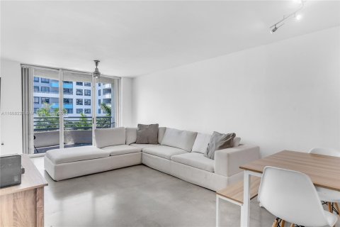 Condominio en venta en Miami Beach, Florida, 2 dormitorios, 91.97 m2 № 1230751 - foto 12