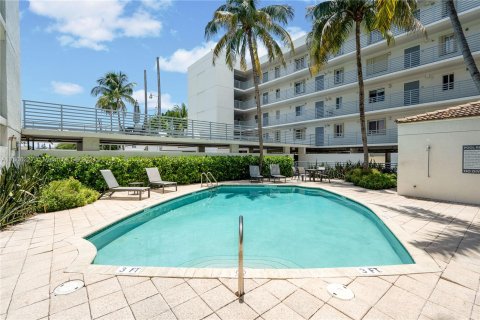 Condominio en venta en Miami Beach, Florida, 2 dormitorios, 91.97 m2 № 1230751 - foto 29