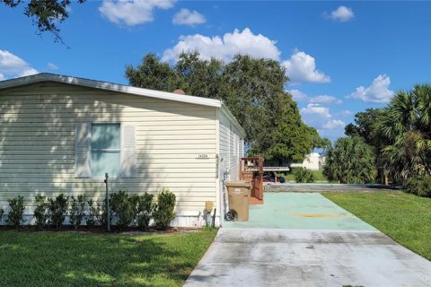 Apartment in Leesburg, Florida 2 bedrooms, 144.93 sq.m. № 417231 - photo 1