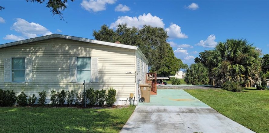 Apartment in Leesburg, Florida 2 bedrooms, 144.93 sq.m. № 417231