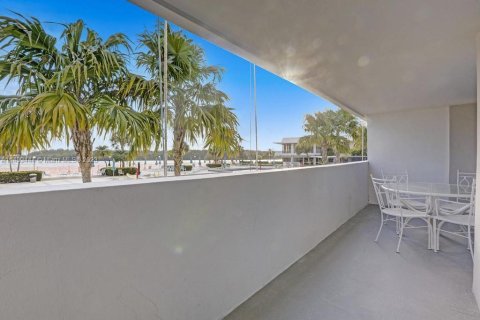 Condo in Sunny Isles Beach, Florida, 1 bedroom  № 851584 - photo 25