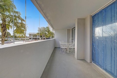 Condo in Sunny Isles Beach, Florida, 1 bedroom  № 851584 - photo 24