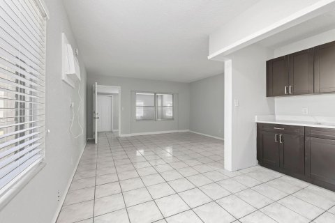 House in Fort Lauderdale, Florida 2 bedrooms, 80.45 sq.m. № 987417 - photo 29