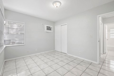 Villa ou maison à vendre à Fort Lauderdale, Floride: 2 chambres, 80.45 m2 № 987417 - photo 25