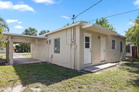 Villa ou maison à vendre à Fort Lauderdale, Floride: 2 chambres, 80.45 m2 № 987417 - photo 15