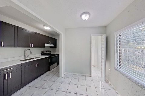 Villa ou maison à vendre à Fort Lauderdale, Floride: 2 chambres, 80.45 m2 № 987417 - photo 30