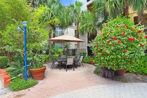 Condo in Tampa, Florida, 1 bedroom  № 1341575 - photo 27