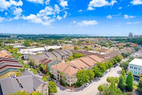 Condo in Tampa, Florida, 1 bedroom  № 1341575 - photo 29