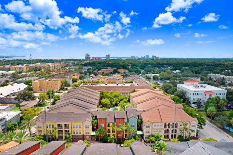 Condo in Tampa, Florida, 1 bedroom  № 1341575 - photo 28