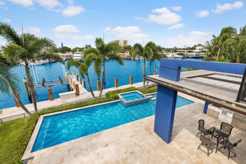 Villa ou maison à vendre à Fort Lauderdale, Floride: 5 chambres, 649.76 m2 № 761053 - photo 17