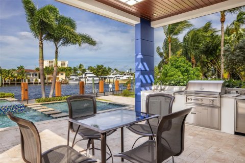 Villa ou maison à vendre à Fort Lauderdale, Floride: 5 chambres, 649.76 m2 № 761053 - photo 2