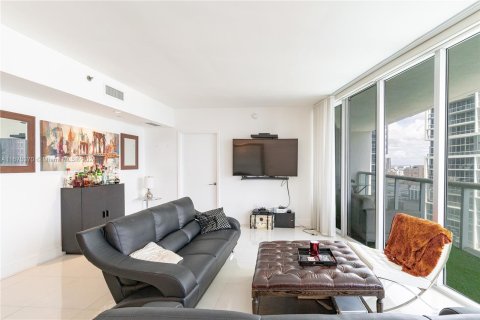 Condo in Miami, Florida, 2 bedrooms  № 1404598 - photo 3