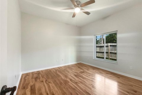 Casa en venta en Palm Coast, Florida, 4 dormitorios, 174.01 m2 № 722202 - foto 12