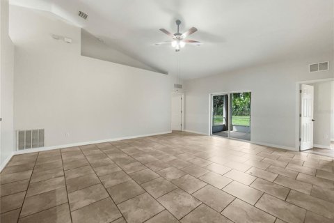 Casa en venta en Palm Coast, Florida, 4 dormitorios, 174.01 m2 № 722202 - foto 13