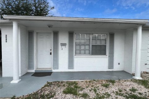 Villa ou maison à louer à Holiday, Floride: 2 chambres, 95.5 m2 № 1356026 - photo 2