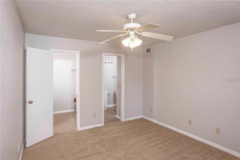 Condo in Orlando, Florida, 2 bedrooms  № 1382178 - photo 17