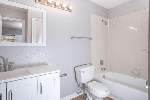 Condo in Orlando, Florida, 2 bedrooms  № 1382178 - photo 18