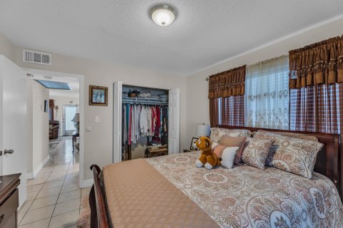 Condo in West Palm Beach, Florida, 2 bedrooms  № 1154441 - photo 24
