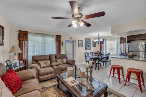 Condo in West Palm Beach, Florida, 2 bedrooms  № 1154441 - photo 28