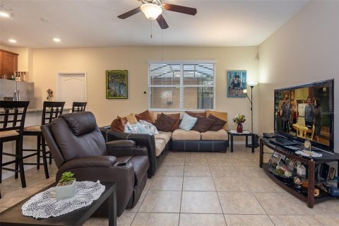 Townhouse in Winter Garden, Florida 4 bedrooms, 185.53 sq.m. № 1388652 - photo 8