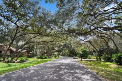 House in Sarasota, Florida 4 bedrooms, 194.35 sq.m. № 1388688 - photo 3