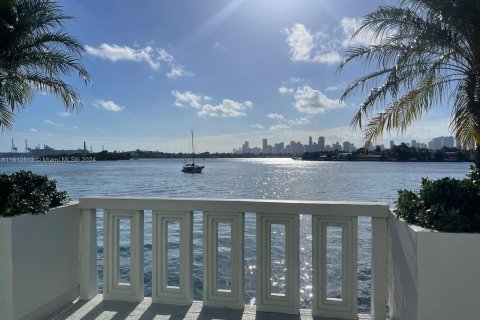 Copropriété à vendre à Miami Beach, Floride: 1 chambre, 88.26 m2 № 1237844 - photo 12