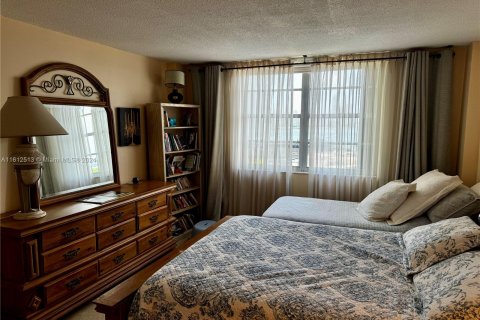 Condo in Miami Beach, Florida, 1 bedroom  № 1237844 - photo 4