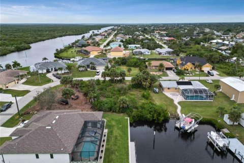 Terreno en venta en Port Charlotte, Florida № 800683 - foto 4