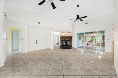 Villa ou maison à vendre à LaBelle, Floride: 4 chambres № 1401522 - photo 13